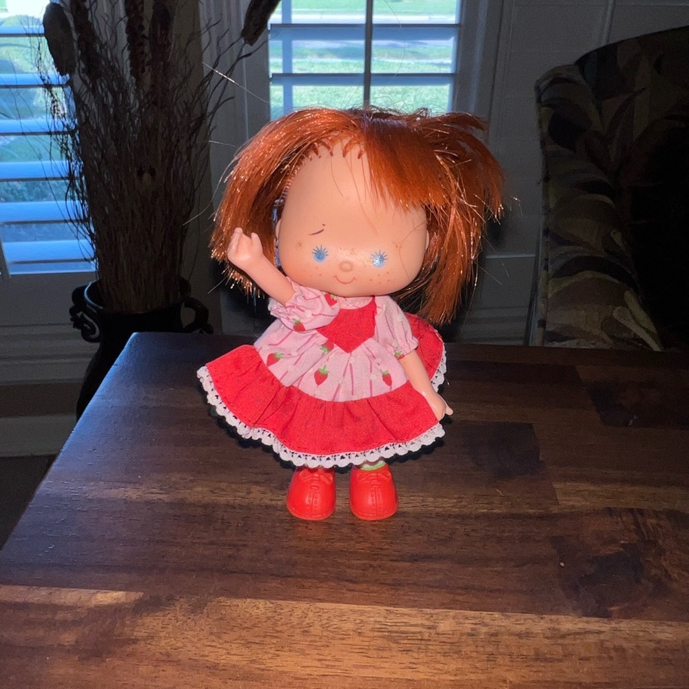 Vintage 1979 Strawberry Shortcake Doll